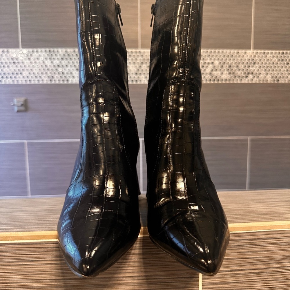Black Croc-Embossed Women's Boots
